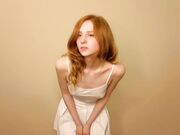 wowshumm May-21 Newest redhead girl in adult show