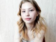 olivia_madyson July 27 Newest teen kitty on webcam