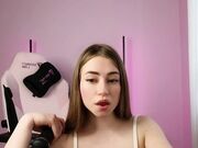 strawberryjamx August-11-2023 Cute teen model masturbates clit