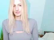 Chaturbate performer kittyca1_love at webcam show