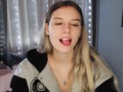 nensiloon Chaturbate newest model in online 09-20-2023