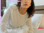 sayoko_  スキニー美女がマンコで遊ぶ