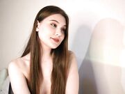 milablum Sexy redhead kitty shows her naked body March-2024