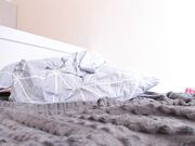 sweetvikkyy Full naked kitty playing in a public show May-28-2024