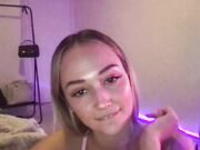 luvlivvyy New Usa sexy model shows ass June-3-2024