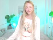 tiny_flame Chaturbate 2024 webcam young girl shows her ass