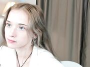 taitehambelton June-11-2024 New 18 year old beauty in public show