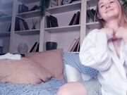 burning_the_soul New cam blonde teases in public show 27-6-2024