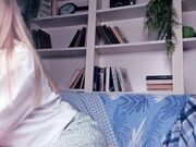 burning_the_soul New cam blonde teases in public show 27-6-2024