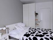 gin_yoon Recording of a show with a naked skinny blonde