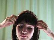 1thour - Help the girl take off her T-shirt