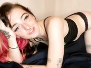 bikerbaby2319 American new girl shows her ass hole 2024-09-05