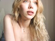 Webcam teen kitty rainauge shows her sexy tits