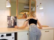 but_not_for_freeeeee New young webcam girl at chaturbate 11-04-2024