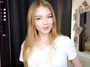lovely_shyy (Chaturbate) New babyface teen model 11-10-2024