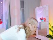 little_anitta 11-20-2024 New young babe shows her naked body