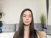 nicoleluuv November-27-2024 Recording video show with skinny cute girl