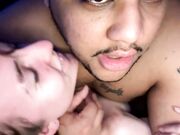 mkxkv Neue Porno video show mit einem dünnen, blassen Mädchen