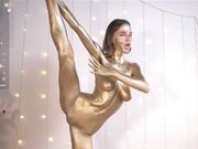 happynewdear Spy show with painted naked body 08-01-2025