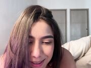 latinella New chaturbate brunette in a free public show 02-02-2025